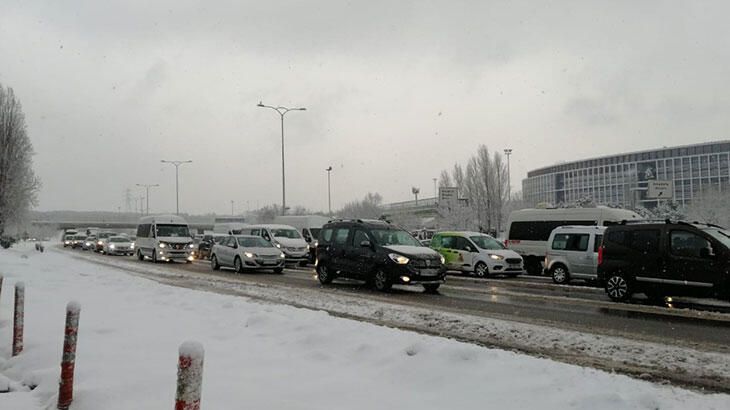 FSM yönünde trafik durma noktasına geldi