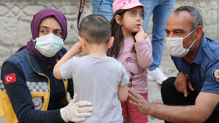 Gaz kaçağı olan binadaki 2 çocuğu, itfaiye kurtardı