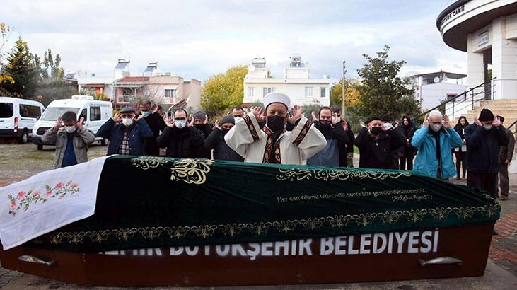 Gazeteci Sefa Özkaya, İzmir'de son yolculuğuna uğurlandı