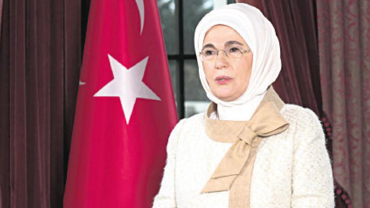 ‘Gelin dünyaya iyiliği yayalım’