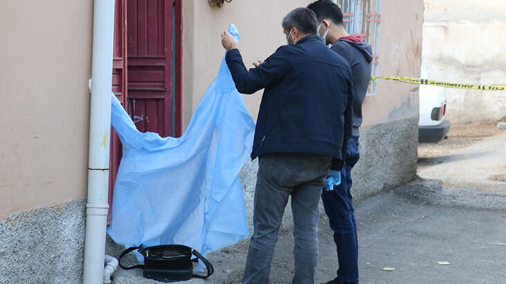 Genç kız sokakta ölü bulundu!