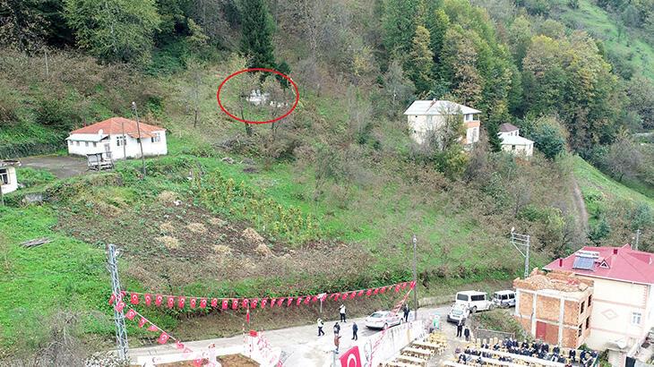 Görünmeyen şehit mezarı için ilginç yöntem! 100 metre yakınına yapıldı