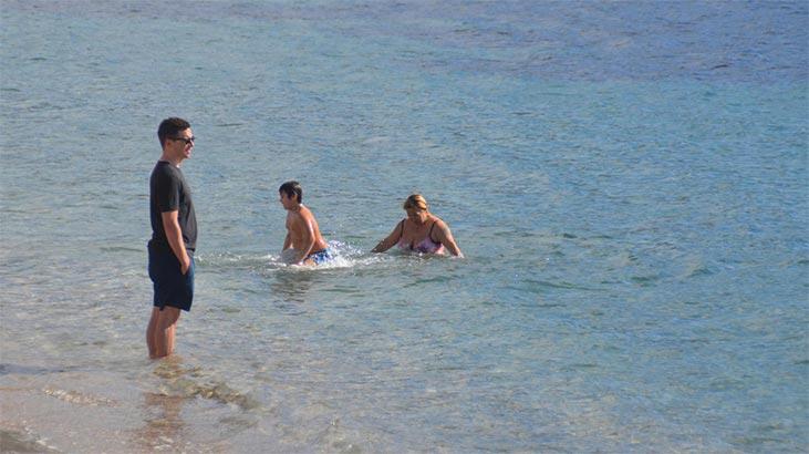 Görüntüler Türkiye'den! Şubat ayında deniz keyfi