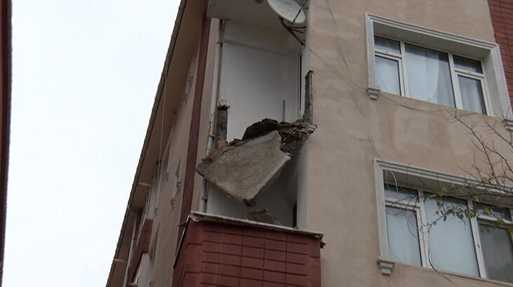 Güngören'de binanın balkonu çöktü