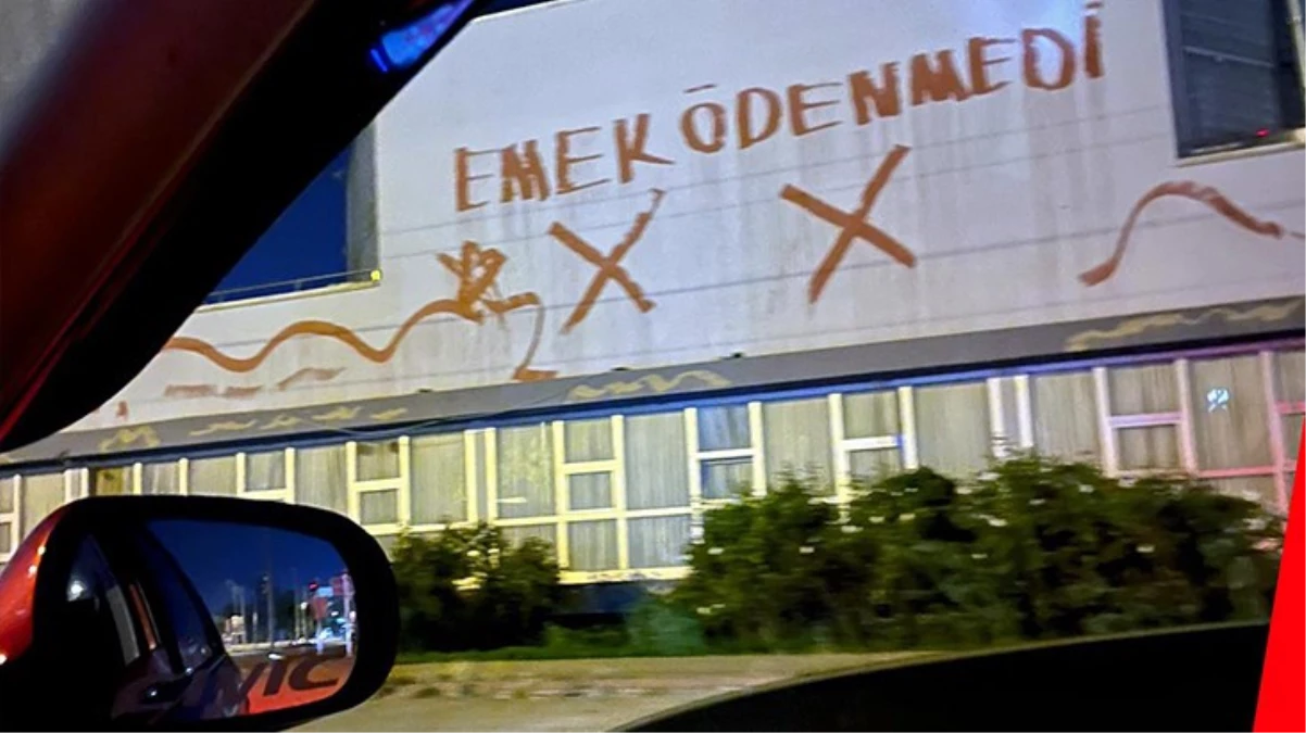 Hak ettiği parayı alamayan boya ustası, düğün salonunun duvarına 