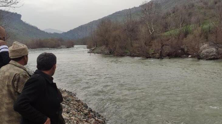 Hakkari’de dereye düşen asker için arama çalışmaları başlatıldı