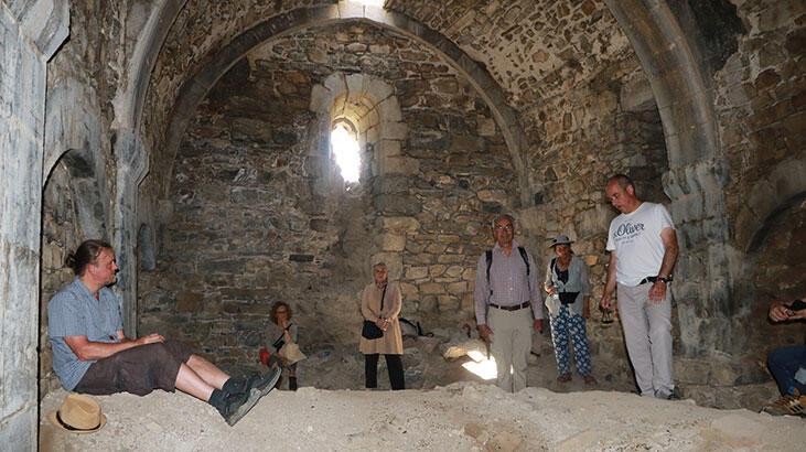 Hakkari'nin terörden arındırılan yaylaları artık yabancı turistleri ağırlıyor