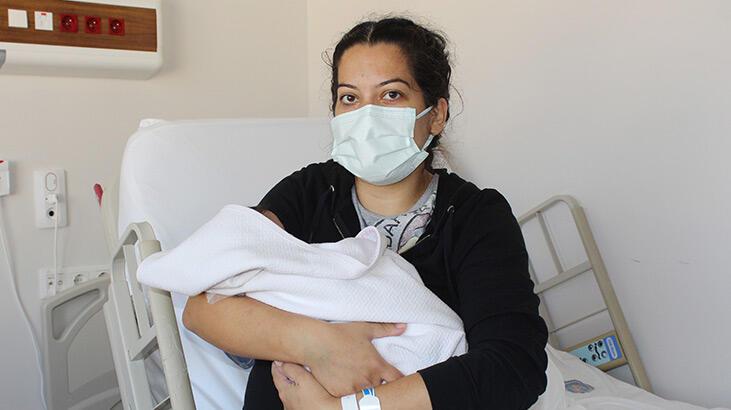 Hamile ölümlerinden etkilenip aşı oldu, bebeğini sağlıkla kucağına aldı