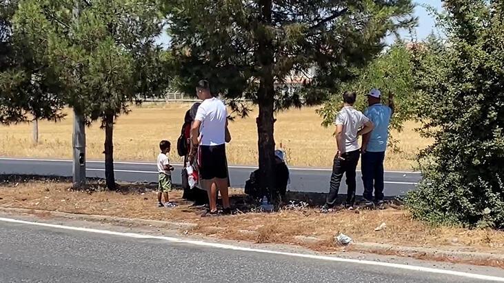 Hararet yapan minibüsün su deposunu açan sürücü dehşeti yaşadı