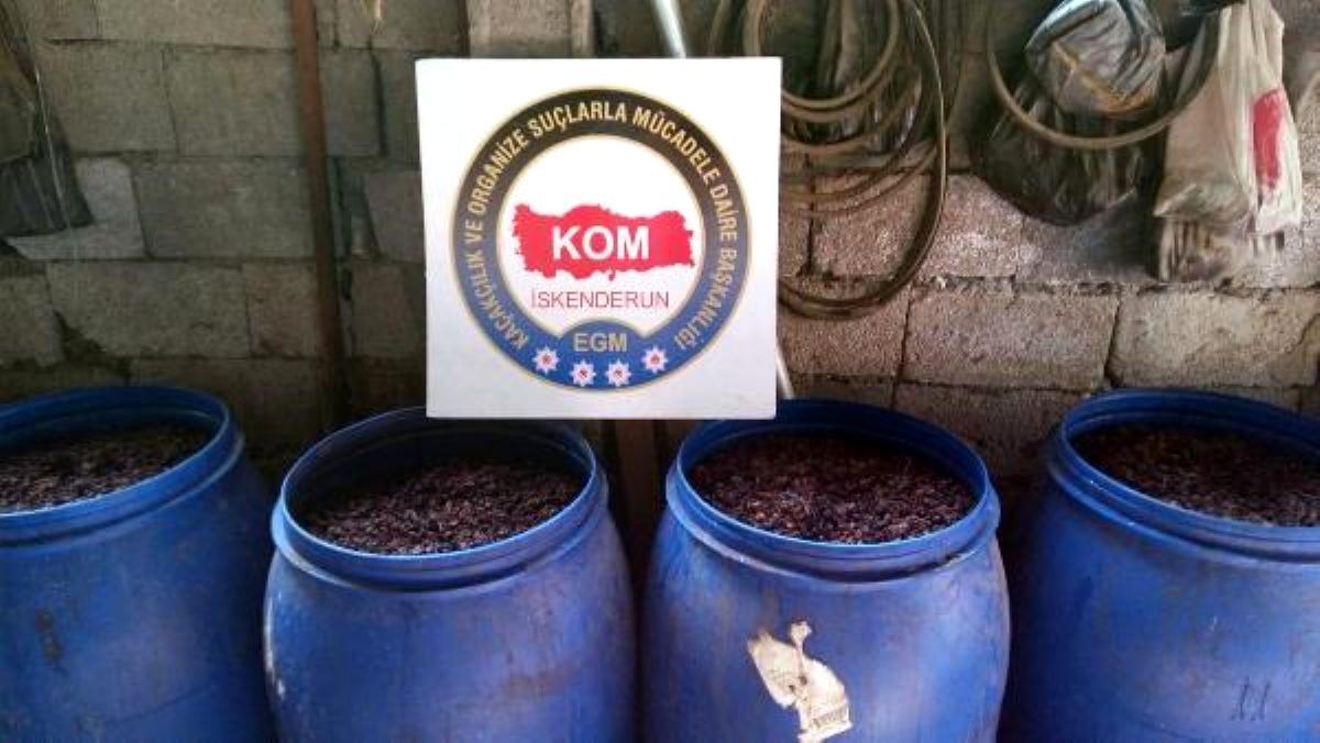 Hatay'da 2 bin 390 litre sahte rakı ele geçirildi