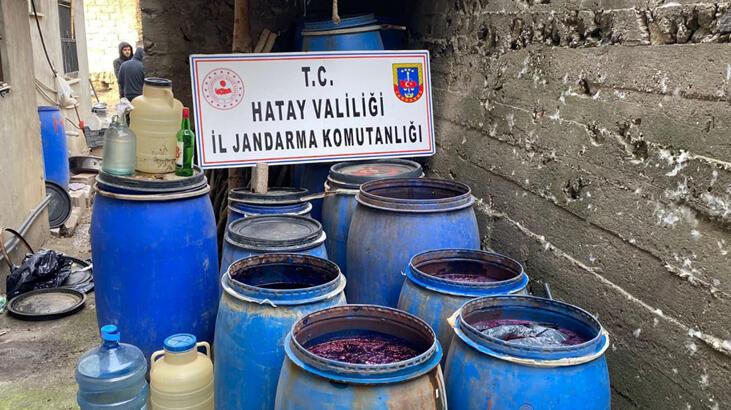 Hatay’da 6 bin 280 litre sahte içki ele geçirildi
