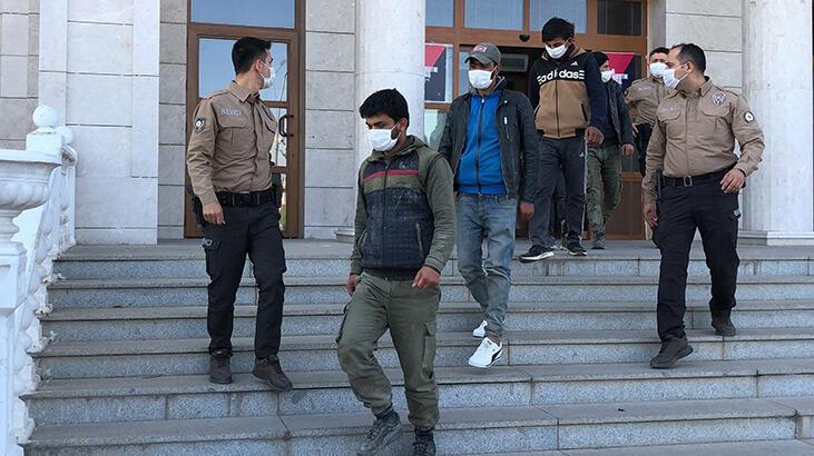 Hatay'da yurda yasa dışı yollarla giren 8 yabancı uyruklu yakalandı
