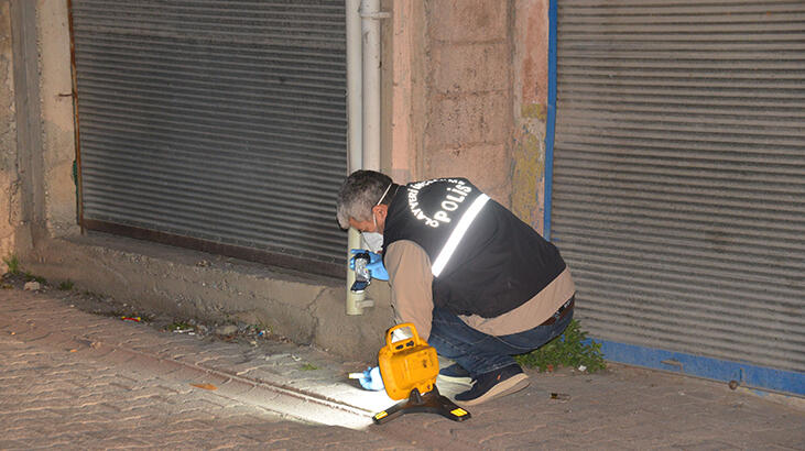 Havaya ateş açan magandalar bekçilere saldırdı: 1 yaralı