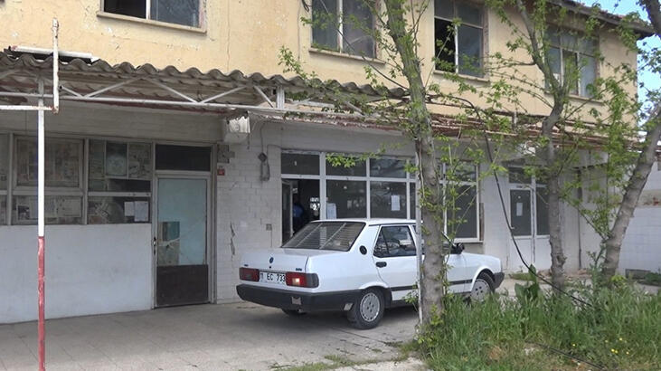 Her şey bu arabayla başladı! Binanın önüne çekip yıkımı engellemek istedi