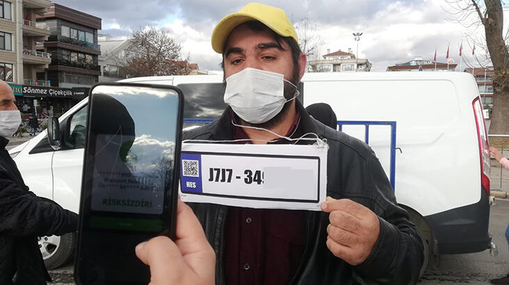 HES kodunu plaka yapıp boynuna astı