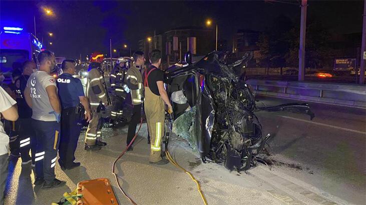Hurdaya dönen otomobilde sıkıştığı yerden yaralı olarak kurtarıldı