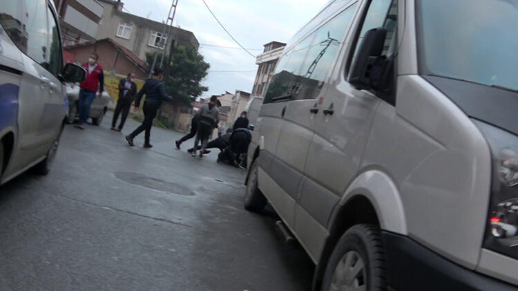 İki aile arasında yumruklu kavga! Birbirlerine girdiler