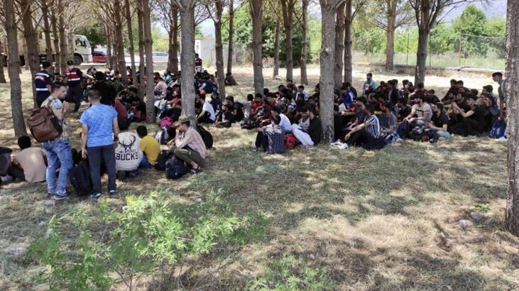 İki kentte operasyon! 265 düzensiz göçmen yakalandı