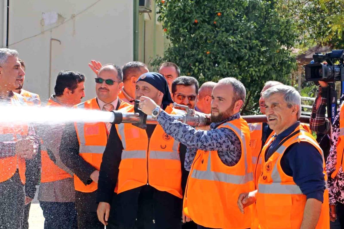 İmamlar 'Ya Allah Bismillah' deyip orman yangını gönüllüsü oldu