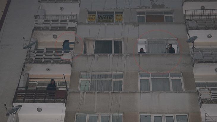 İnanılmaz anlar! İki kardeşinden kaçmak için...