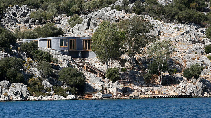 İngilizin kaçak villasına yıkım süreci başladı