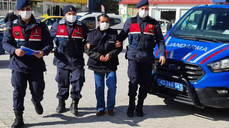 İş arkadaşlarının cebindeki paraları çaldı!