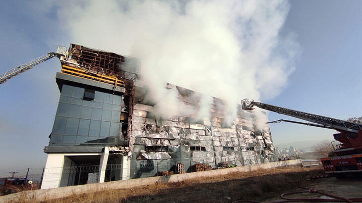 İş yeri deposunda yangın çıktı