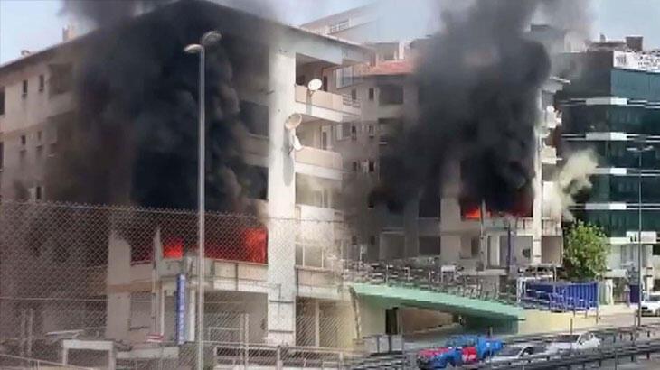 İstanbul'da 5 katlı binada yangın paniği