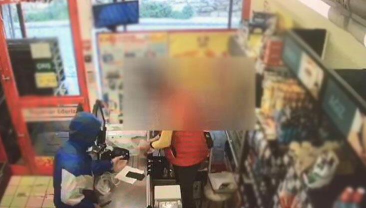 İstanbul'da markette bıçaklı soygun