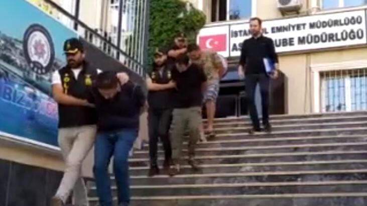 İstanbul’da polis kılığına girip turistleri yağmaladılar