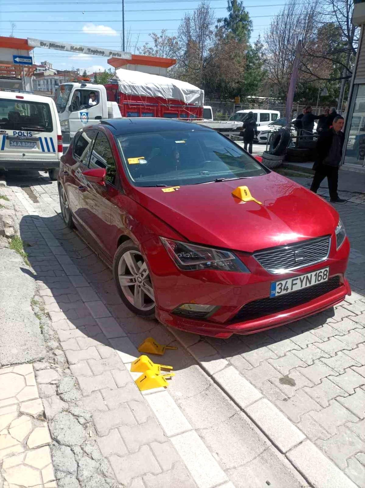 İstanbul'da silahlı çatışma anları kameraya yansıdı