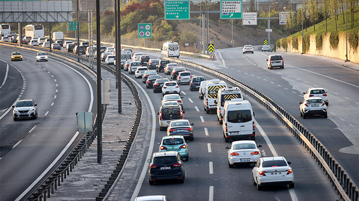 İstanbul'da tam kapanma öncesinde trafik yoğunlaştı!