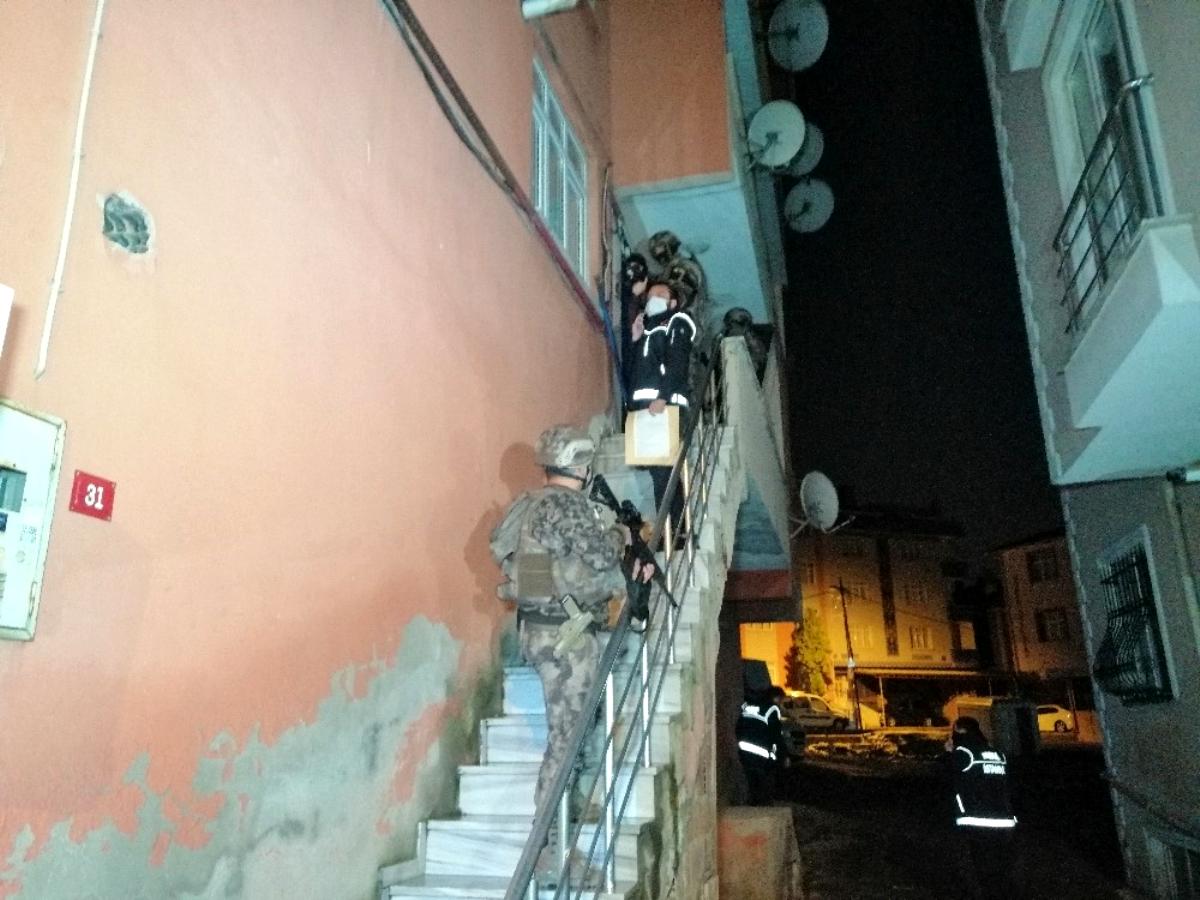 İstanbul'da uyuşturucu satıcılarına şafak operasyonu