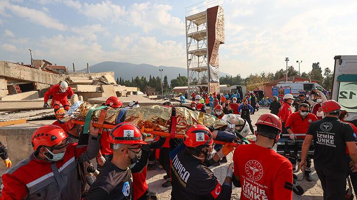 İzmir depreminin yıl dönümü kapsamında geniş kapsamlı tatbikat yapıldı