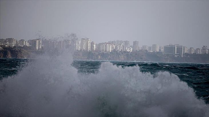 İzmir için fırtına ve kar uyarısı