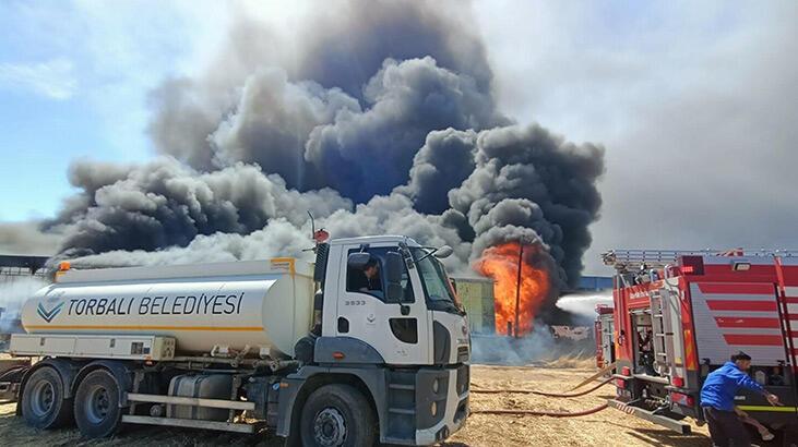 İzmir'de fabrika yangını 3 saatte kontrol altına alındı