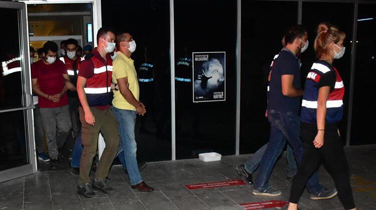İzmir'de FETÖ operasyonu! 1 kişi tutuklandı