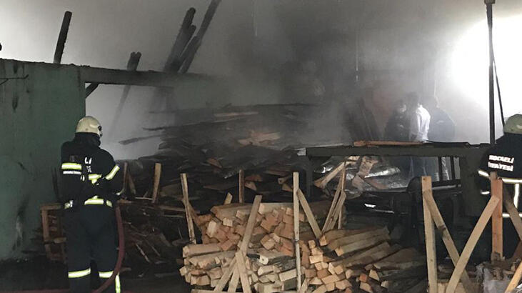 İzmit’te, palet fabrikası ofisinde korkutan yangın!