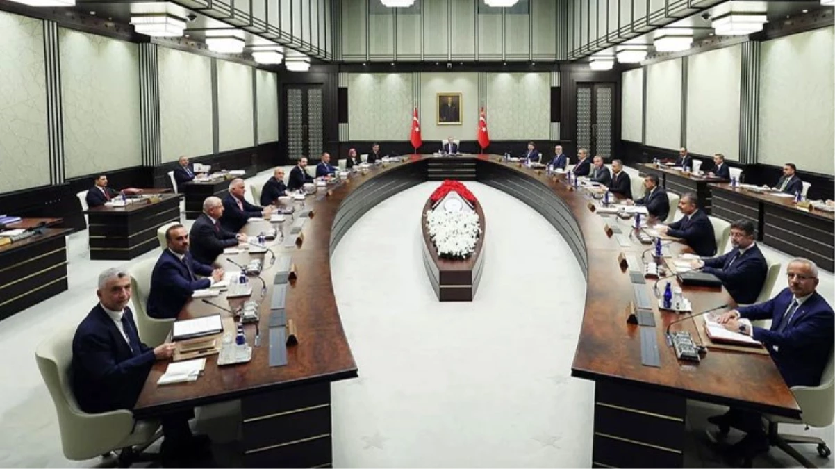 Kabine, Erdoğan başkanlığında toplandı! Masada emekli ve memurun maaş zammı dahil 4 önemli konu var