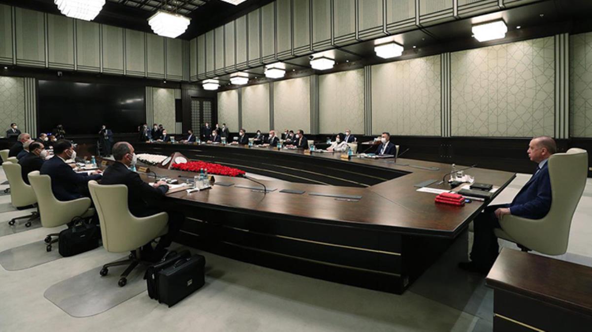 Kabine toplantısından kısmi mi yoksa tam kapanma kararı mı çıkacak? İki yetkili olası senaryoları paylaştı