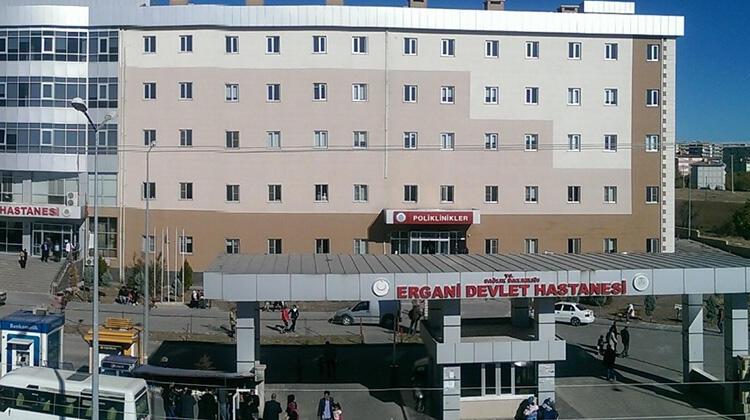 Kaçırıp birlikte yaşadığı kızına işkence eden kişiyi öldürdü