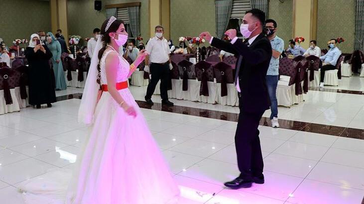 Kademeli normalleşmede yeni dönem! Düğünlerde yemek ve ikram yasağı kaldırıldı