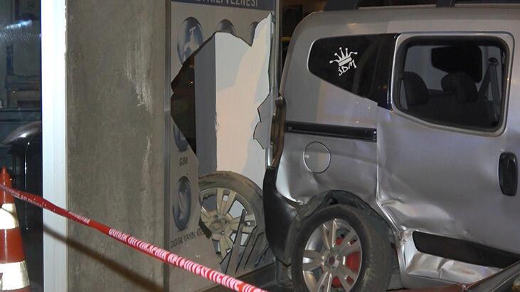 Kaldırımda oturan kişiye araç çarptı! 1 ölü