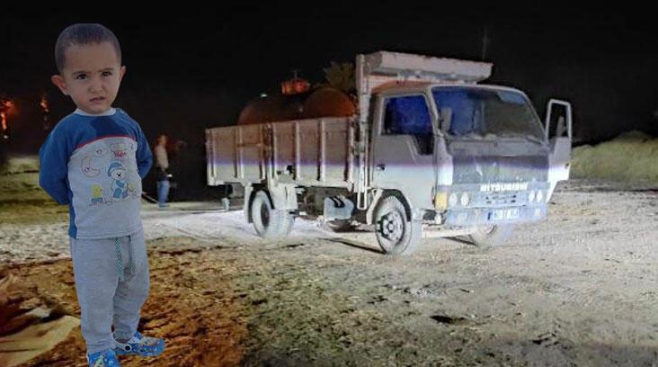 Kamyonetin çarptığı 2 yaşındaki Osman, toprağa verildi