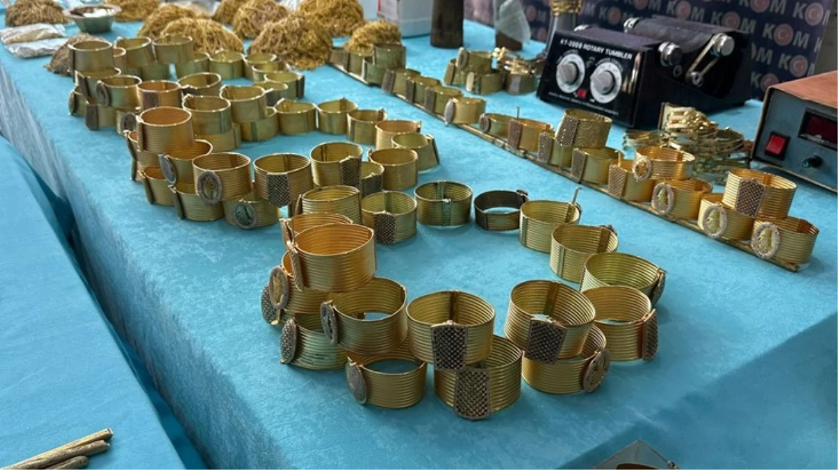 Kapalıçarşı'da operasyon! Ele geçirilen altınların piyasa değeri 80 milyon lira