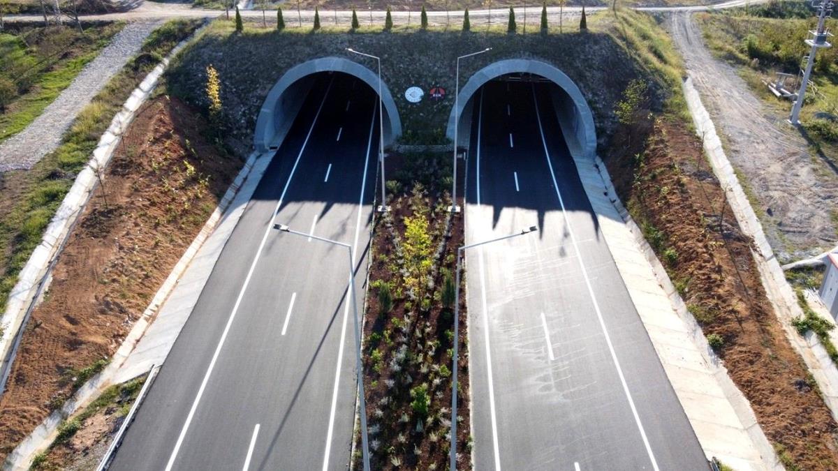 Karadeniz Sahil Yolu'na alternatif Kaynarca-Karasu-Kocaali yolu yarın açılıyor