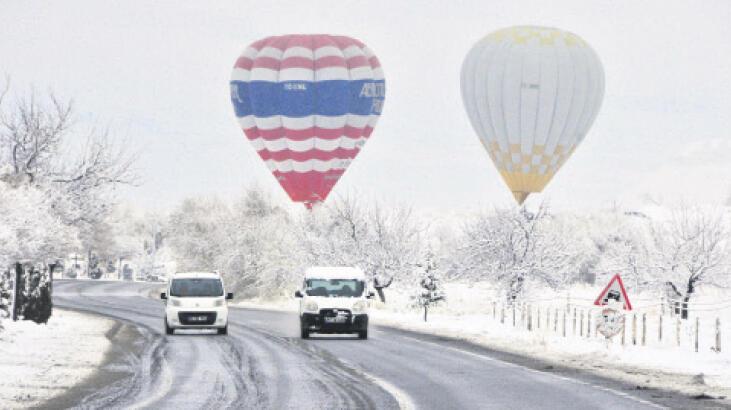 Kardan 186 yerleşim yerinin yolu kapandı