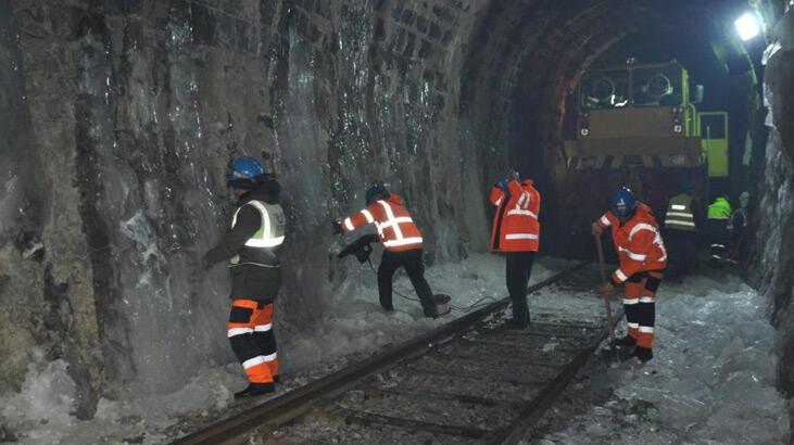 Kars’ta 2 bin 270 rakımda buz mesaisi
