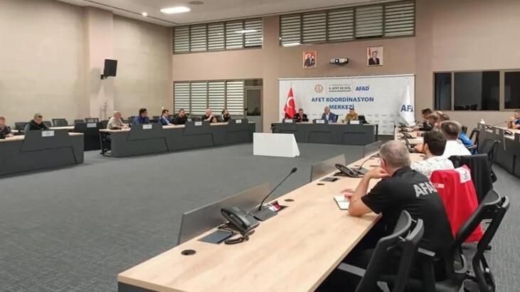 Kastamonu'da beklenen şiddetli yağış öncesi kriz masası oluşturuldu