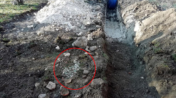 Kazı sırasında kırıldı, içinden çıkanlar şoke etti
